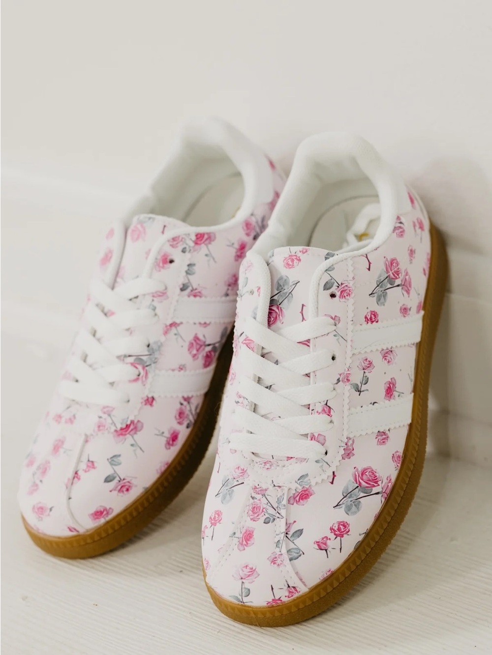 Lemonade Floral Lace-Up Sneakers in White and Pink
